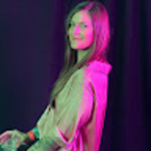 Meet your Posher, Genevieve